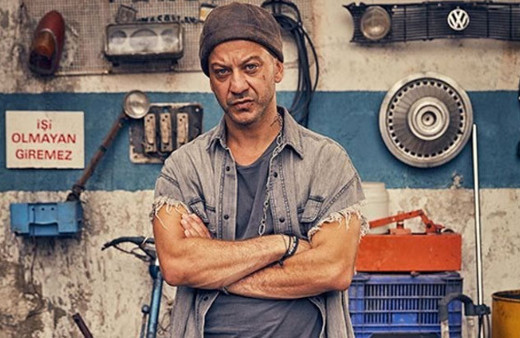 Çukur dizisinin Aliço'su Rıza Kocaoğlu bambaşka bir rolde!