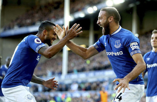 İngilizlerden flaş Cenk Tosun yorumu!
