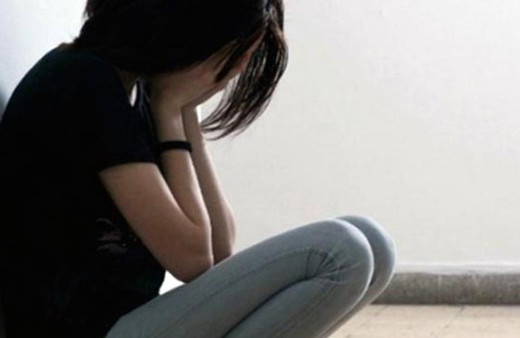 Okul hademesi sapık çıktı küçük kıza istismarda bulundu!