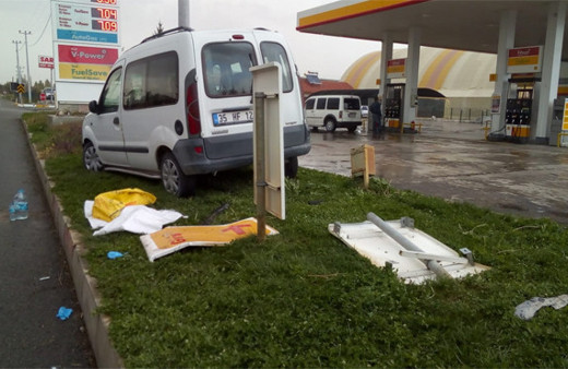 Kalp krizi geçiren sürücü kamerada