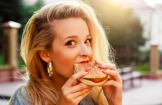 Stresliyken sakın yemek yemeyin!