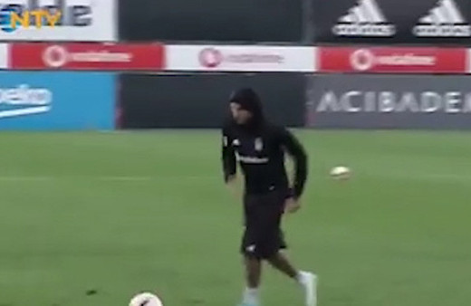 Quaresma attığı golleri Süreyya Soner'e hediye ederse