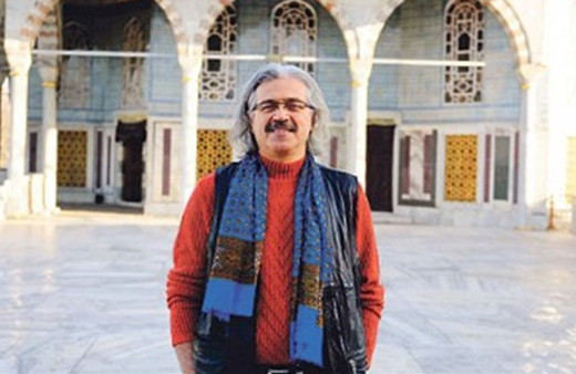 Skandalların müdürü milyonları götürmüş!