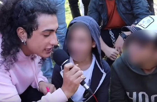 Ahlaksız fenomen bakın kaç para kazanıyormuş! Kız arkadaşı da varmış...