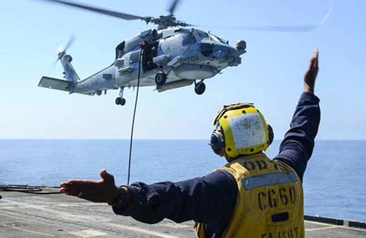 ABD helikopteri uçak gemisine düştü!