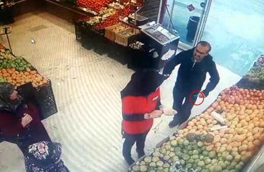 Markette dehşet! Sevgili olmayı kabul etmeyince markette bıçakladı