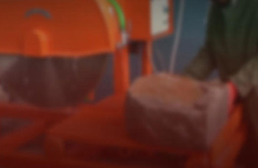 Kocaeli’de korkunç olay! İşçinin kafasına saplandı