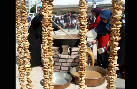 Kilosu 70 TL'den sunulan 300 yıllık tatlı: Kedi bacağı