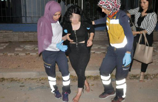 Sevgilisini hem aldattı hem de dövüp otomobilden fırlattı!