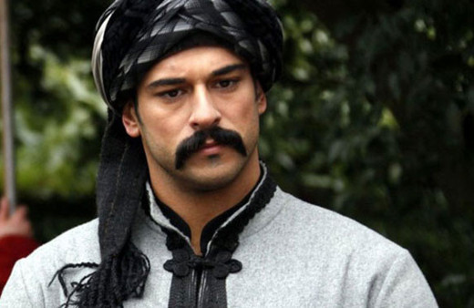 Burak Özçivit Diriliş Ertuğrul'da oynayacak mı? Canlı yayında olay iddia