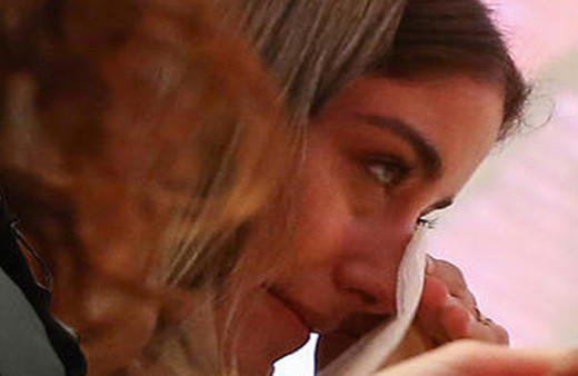 Hazal Kaya'yı duygusallaştıran an: Gözyaşlarını tutamadı...