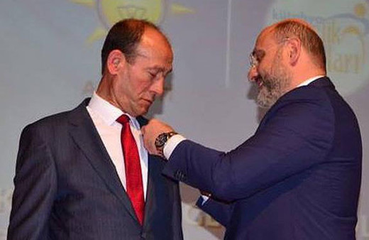 Belediye başkanı CHP'den AK Parti'ye geçti