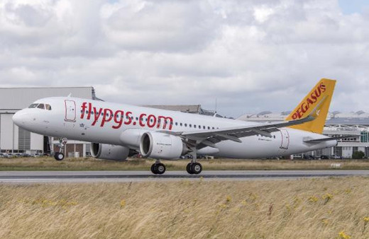 Pegasus Almanya ve Hollanda'ya 3 kentten direk uçuşa başladı