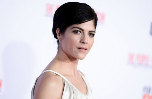 ABD'li aktris Selma Blair'e MS teşhisi konuldu!