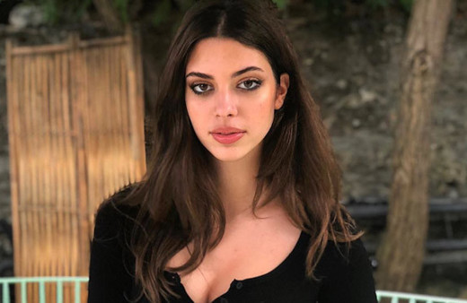 Derin Talu'nun 'derin' dekolteli paylaşımı olay oldu