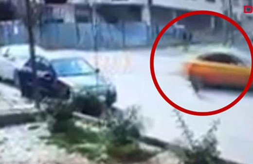 Çocuğu ezmemek için direksiyonu kırınca takla attı