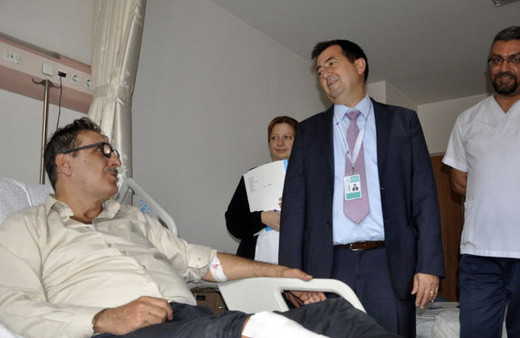 Cem Özer'e ne oldu yoğun bakımda kızı son durumu yazdı