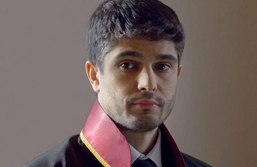 Haluk Piyes kimdir hangi filmlerde oynadı kaç yaşındadır ?