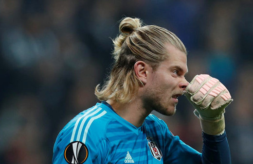 Loris Karius için sert sözler: Kız geçse yakalarsın