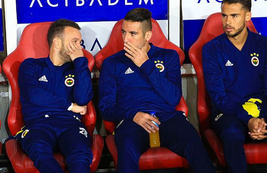 Fenerbahçe'de flaş ayrılık! Cocu biletini kesti ocakta yolcu