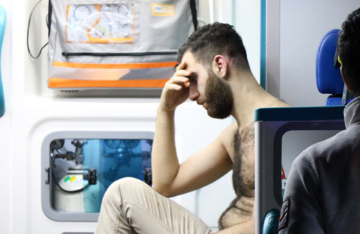 Kulüpte kavga çıktı böyle isyan etti: Türkiye'de gece hayatı yok