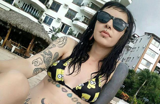 Göbek deliğini aldırıp sevgilisine hediye etti! Yaptığı bununla da sınırlı değil...