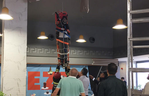 Konya'da plazanın 42'nci katından atladı! İnanılmaz görüntüler