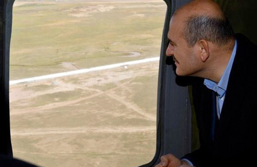 Süleyman Soylu Türkiye-İran sınırındaki güvenlik duvarını inceledi