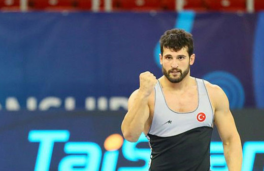 Dünya Güreş Şampiyonası'nda Metehan Başar'dan altın madalya