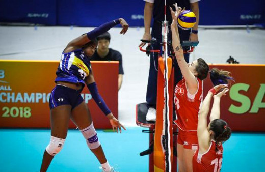 A Milli Kadın Voleybol Takımı, İtalya'ya 3 - 0 yenildi