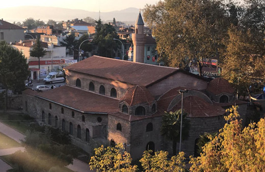 Bursa'da 1700 yıllık camide restorasyon faciası!