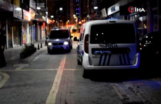 Sokak ortasında çatışma! Polis boş kovanları saymakla bitiremedi