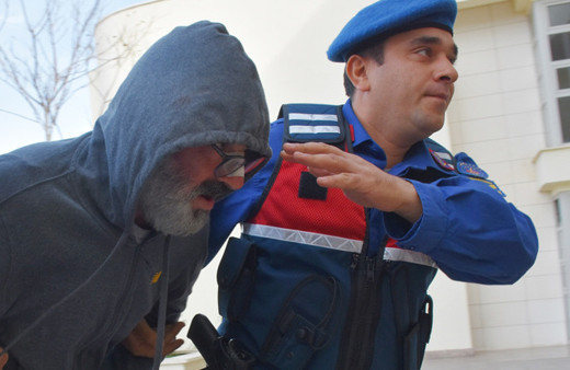 Gözaltına alınan Murat Başoğlu perişan halde burnuna ne oldu şok görüntüleri