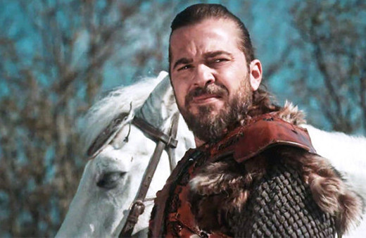 Diriliş dizisinin başrolü Engin Altan Düzyatan'ı dolandırdılar