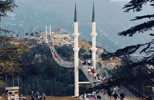 4 Minareli asma köprüye İngiltere'den ödül yağdı!