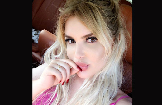 Cinsiyet değiştirmişti! Bakın kocası ona ne almış?