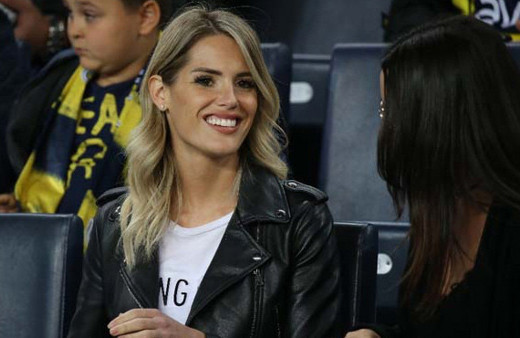 Kadıköy'ü sallayan güzel! Bakın kimin karısı çıktı