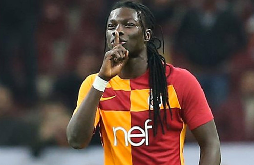 Galatasaraylı yöneticiden şok sözler: Gomis bizi yaktı