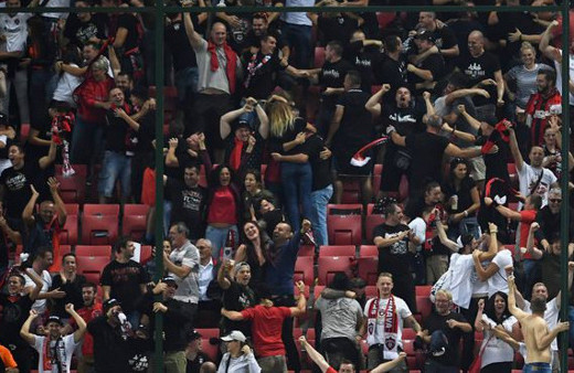 Fenerbahçe'nin rakibine saha kapama cezası