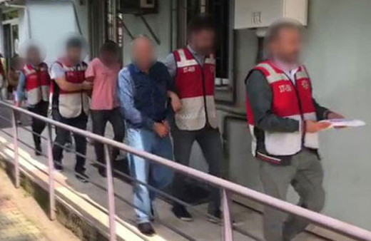 Sosyal medyada tanıştığı kızın evinde şoka uğradı! Çıplak fotoğrafını...