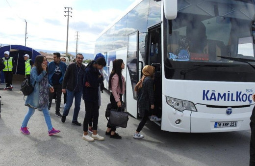 Emniyet kemeri takmayan yolculara polisten sıradışı ceza 