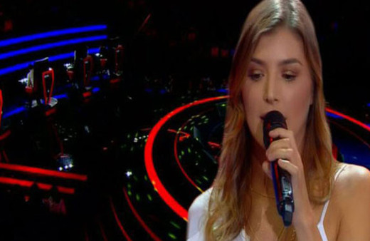 0 Ses Türkiye'ye damga vuran Kasımpaşa'lı futbolcu'nun eşi!