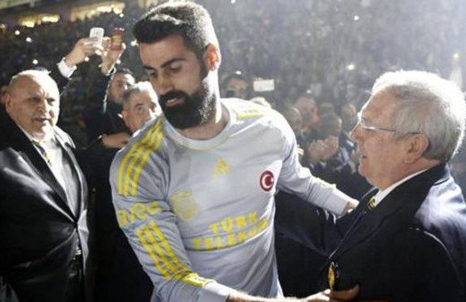 Volkan Demirel, Aziz Yıldırım yüzünden mi kadro dışı kaldı? İşte yanıtı