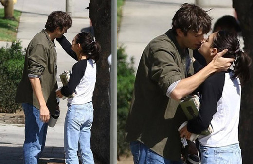 Ünlü çift sokak ortasında dudak dudağa öpüşürken yakalandı!