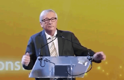 AB Komisyonu Başkanı Junker’den Teresa May'i taklidi