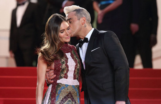 İngiliz şarkıcı Robie Williams'dan Türk eşi Ayda'ya büyük jest! 