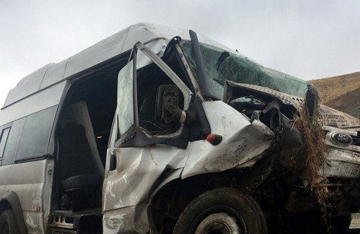 Elazığ'da feci kaza! 26 yaralı