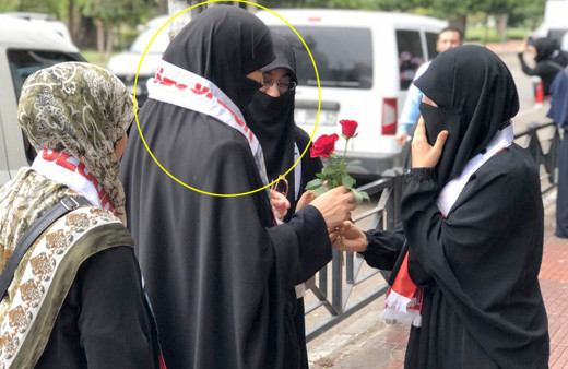 Alparslan Kuytul'un eşi Semra Kuytul gözaltına alındı! Sebebi atkısı... 