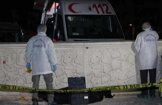 Genç kadın çocuğuyla birlikte 6'ıncı kattan düştü