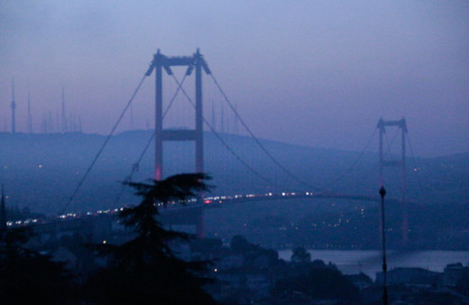 İstanbul’da etkili olan sis görüş mesafesini düşürdü